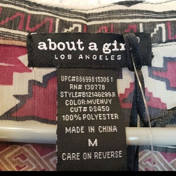 ABOUT A GIRL Semi-sheer Aztec Print Tunic Blouse Medium - Picture 2 of 6